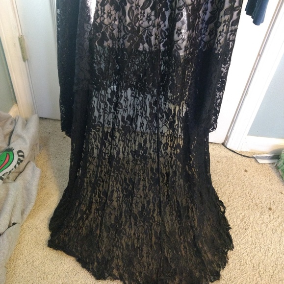 Black and White Lace Hi-Lo Formal Dress - Picture 4 of 8